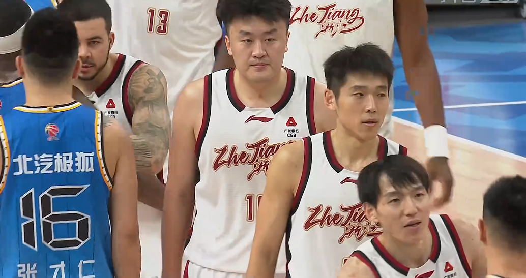 规则讲解-少5主力的北京凭啥赢浙江？许利民赛后说出3个字，深深震撼张庆鹏